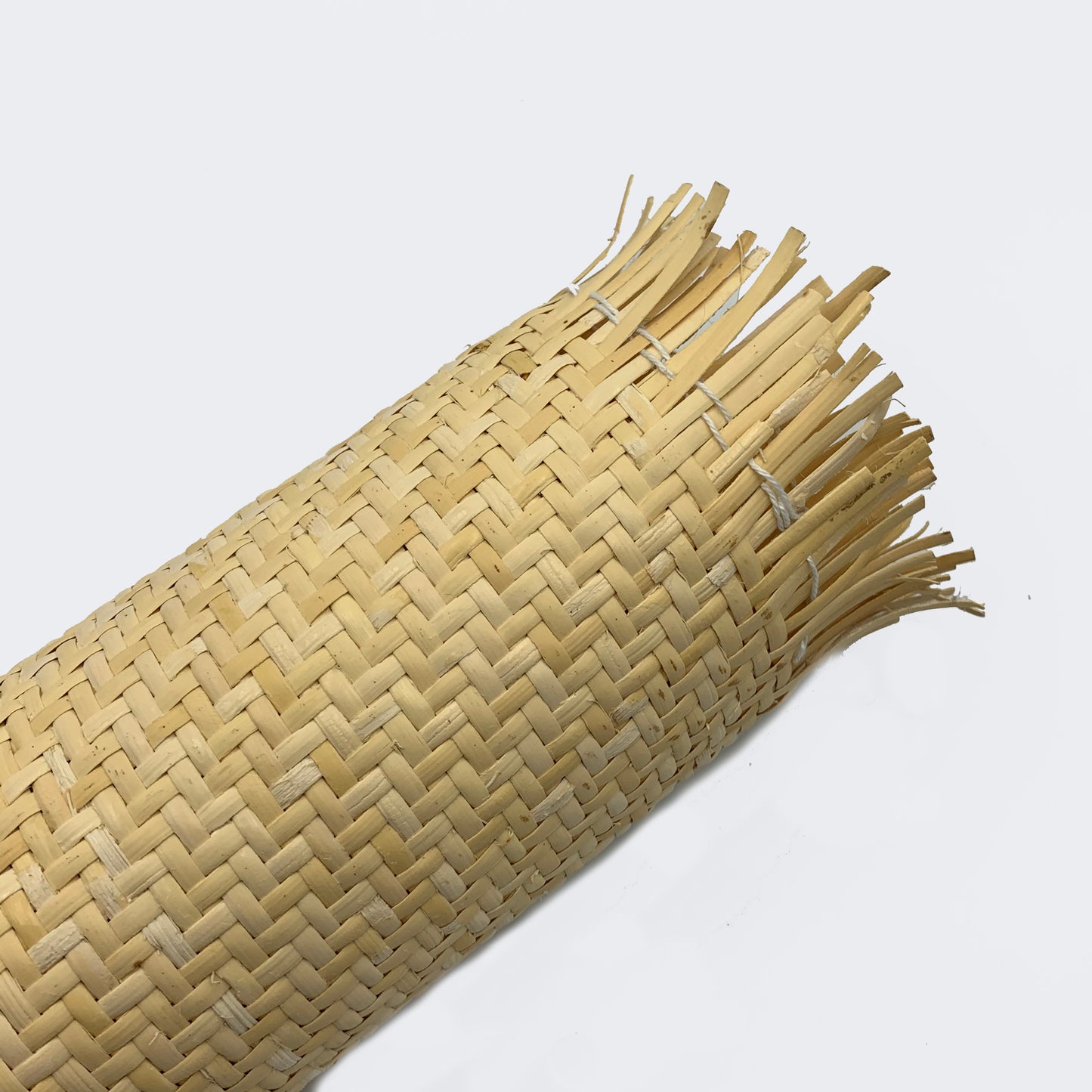 Metro lineal de Tejido de ratán Espiga 4 mm. Ancho 91,44 cm. Precio: 33.06 € + I.V.A - Natkits