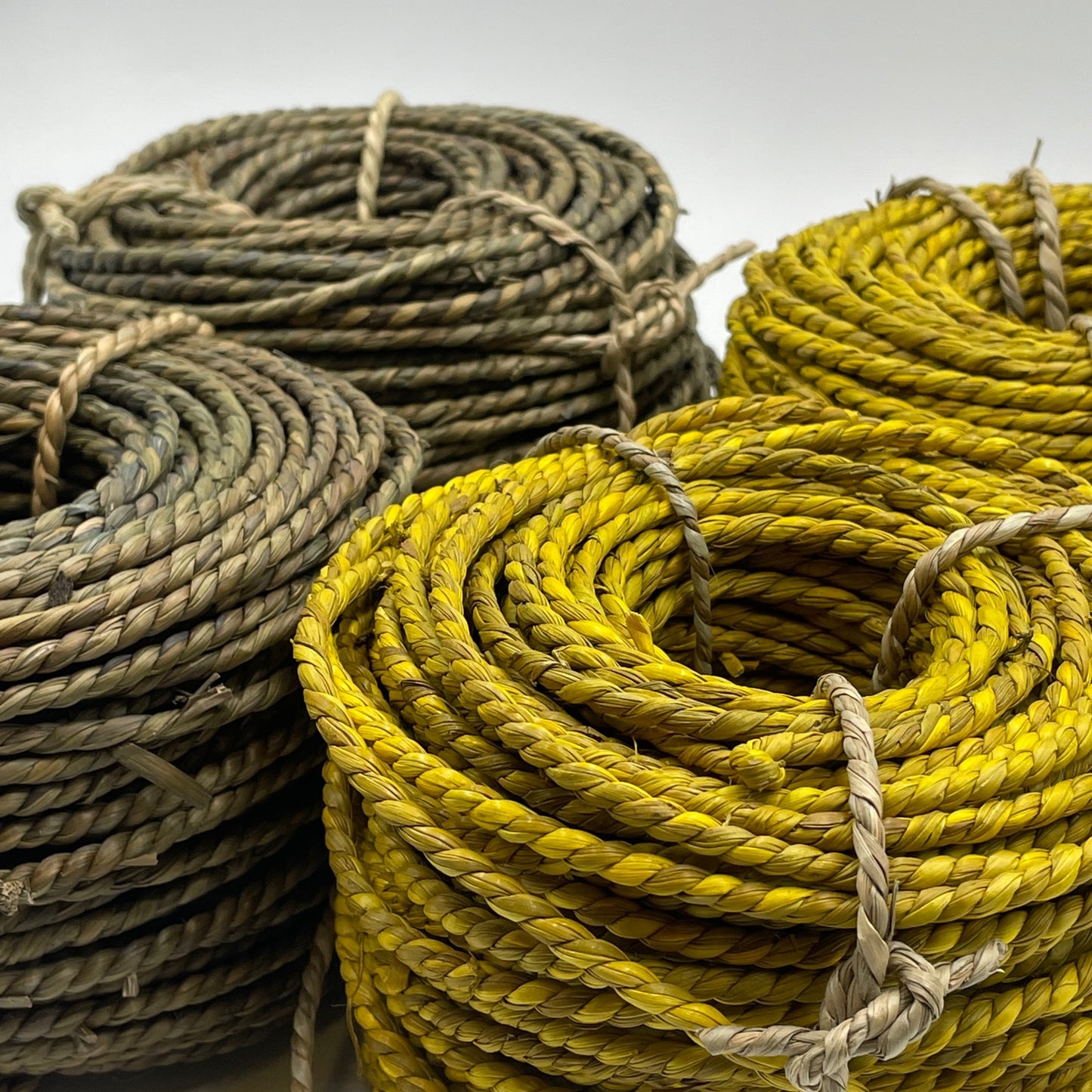 Cordel vegetal "Seagrass" Amarillo 2.50-3.00 mm Bobina 500gr. - Natkits