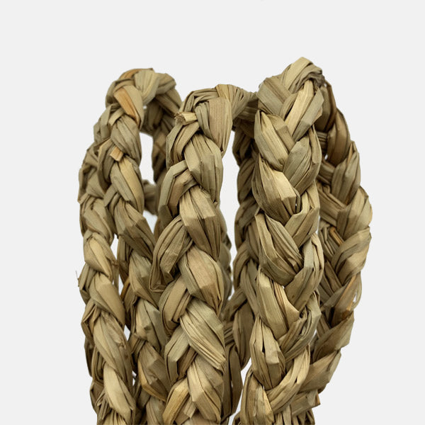 Trenza de fibra natural Seagrass Ancho: 20 mm. Madeja 10 metros. 4.63€ + I.V.A. - Natkits