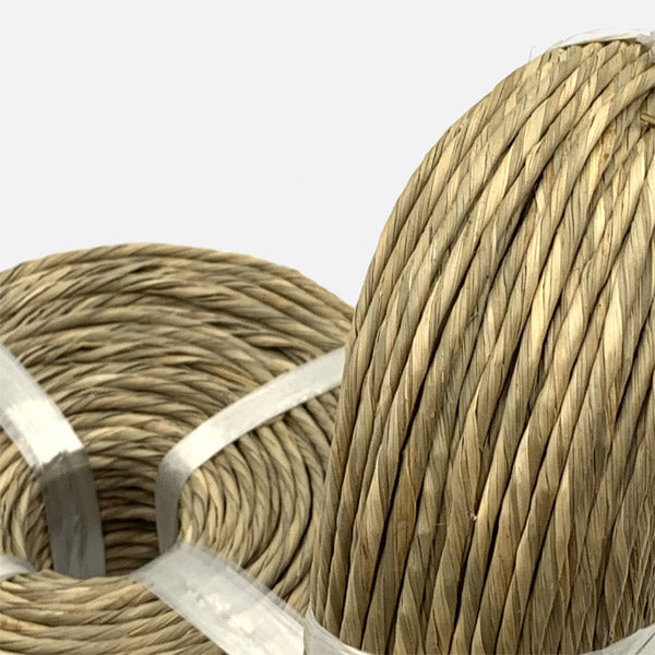 Cordón natural tipo enea fina 3/4 mm diámetro Bobina 500 gr. 7.11 € + I.V.A. - Natkits