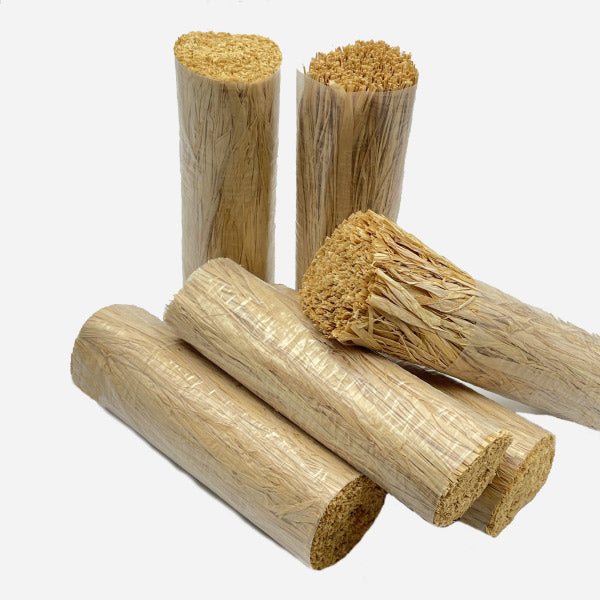 Bundle of 20 cm natural raffia strands (100 grs/unit)