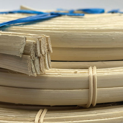 Peeled rattan pith strip 8-10 mm. 500 gr. coil.