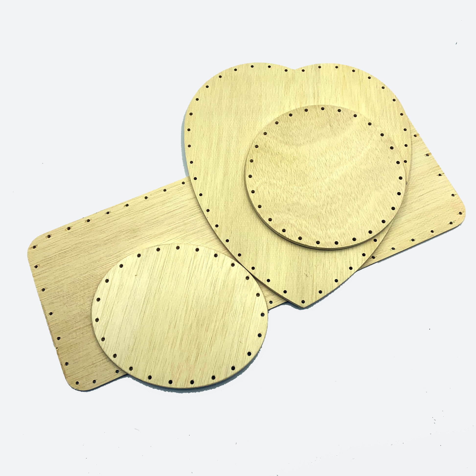 BASE/FONDO OVAL 16/12 CM.  MADERA CONTRACHAPADA PARA CESTO 1.98€ + I.V.A. - Natkits